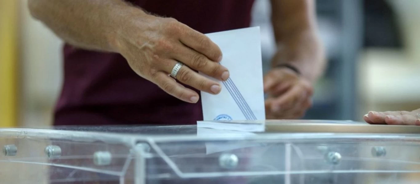 Δημοσκόπηση Interview: Η ΝΔ διατηρεί σαφές προβάδισμα έναντι του ΣΥΡΙΖΑ